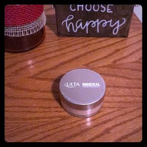 Ulta Mjneral Powder Foundation. Medium 03